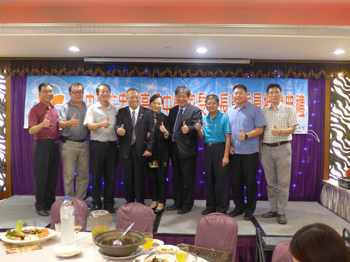 107學年度家長會長暨委員授證典禮-歷任會長合影